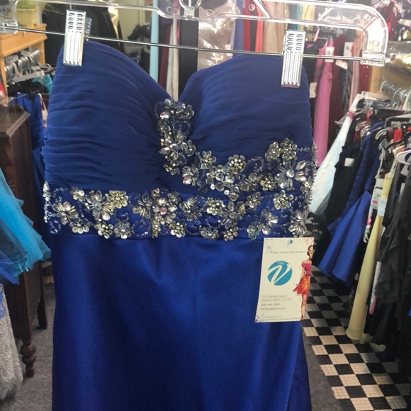B. Darlin Blue size 5/6 formal dress with jewels - Picture 2 of 4